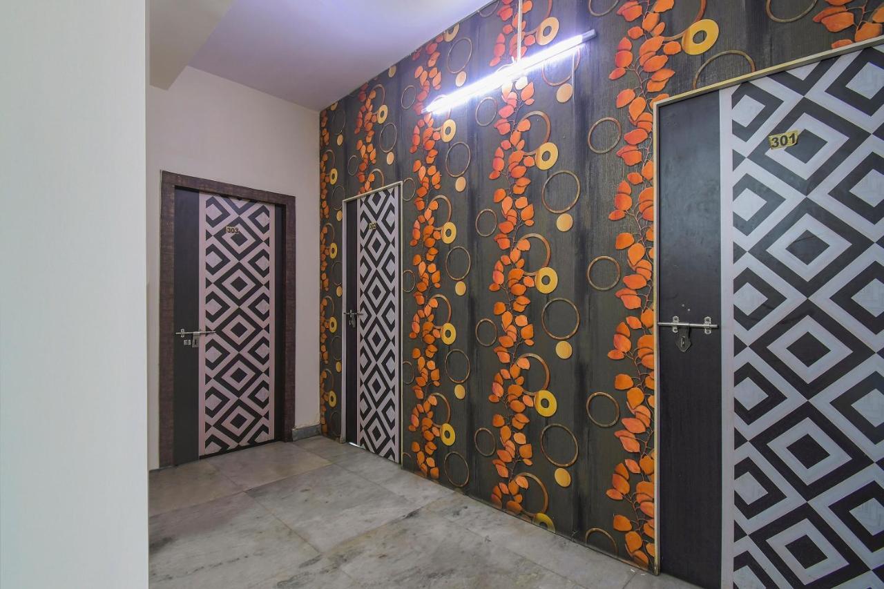 Super Collection O Bricks Inn Hazra Road Near Birla Mandir Calcutta Exterior foto